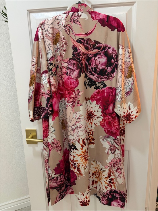 Chico's Dresses & Skirts - Chico's Reversible Beige Floral Long-Sleeve Kimono Dress with Fuchsia Blooms